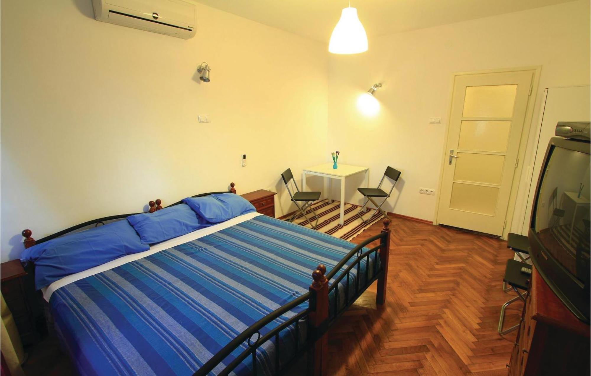 1 Bedroom Awesome Apartment In Pula Exterior photo